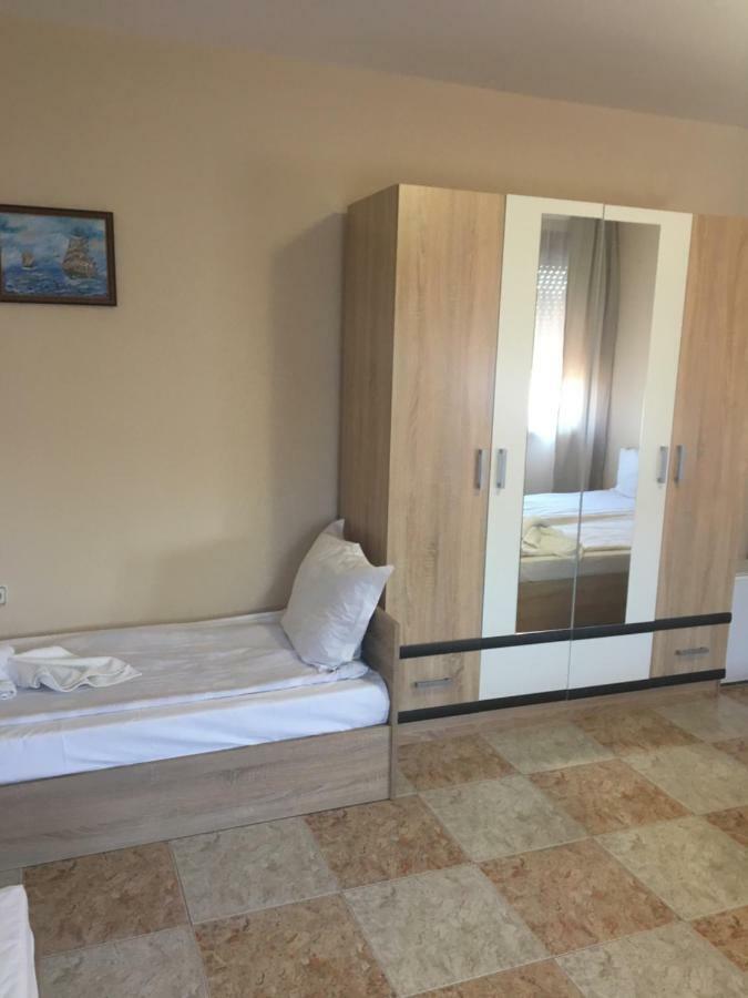 Stoyko'S Guest House Pomorie Exterior foto